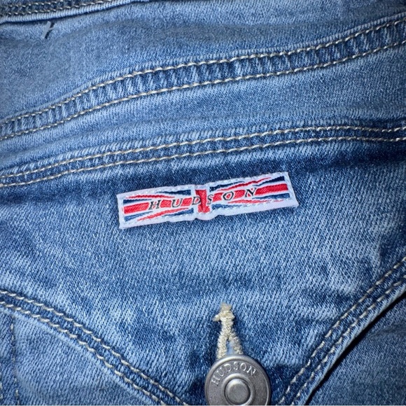 Hudson Women's Straight Leg Jeans Size 6 Medium Wash Blue Denim Mid-Rise Staple - Picture 5 of 13